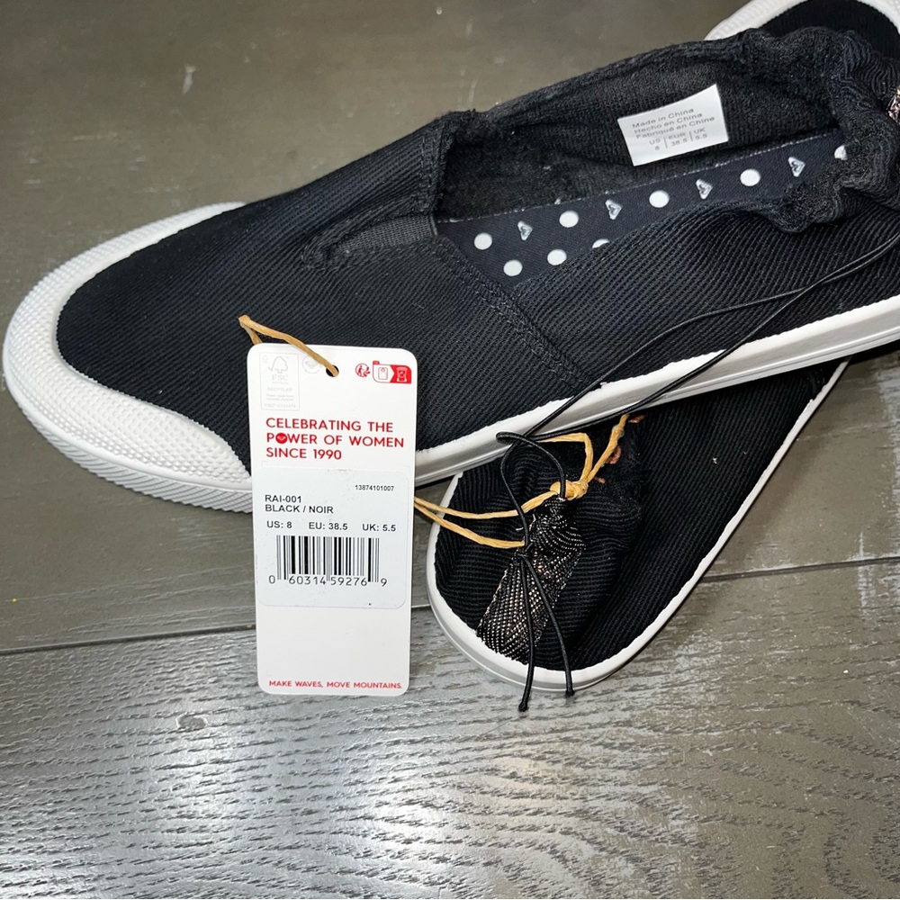 Roxy Black White Slip On Casual Shoes NWT Ladies US 8 Canvas - Picture 6 of 6